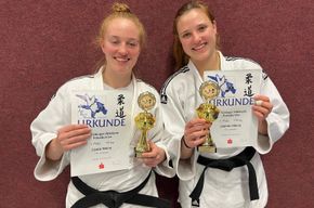 Liane und Jasmin gewinnen das Attempto Turnier in Tübingen 