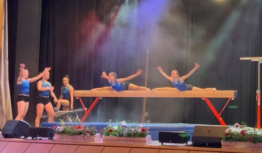 Dieses Bild hat ein leeres Alt-Attribut. Der Dateiname ist Festakt-Filderhalle.jpg